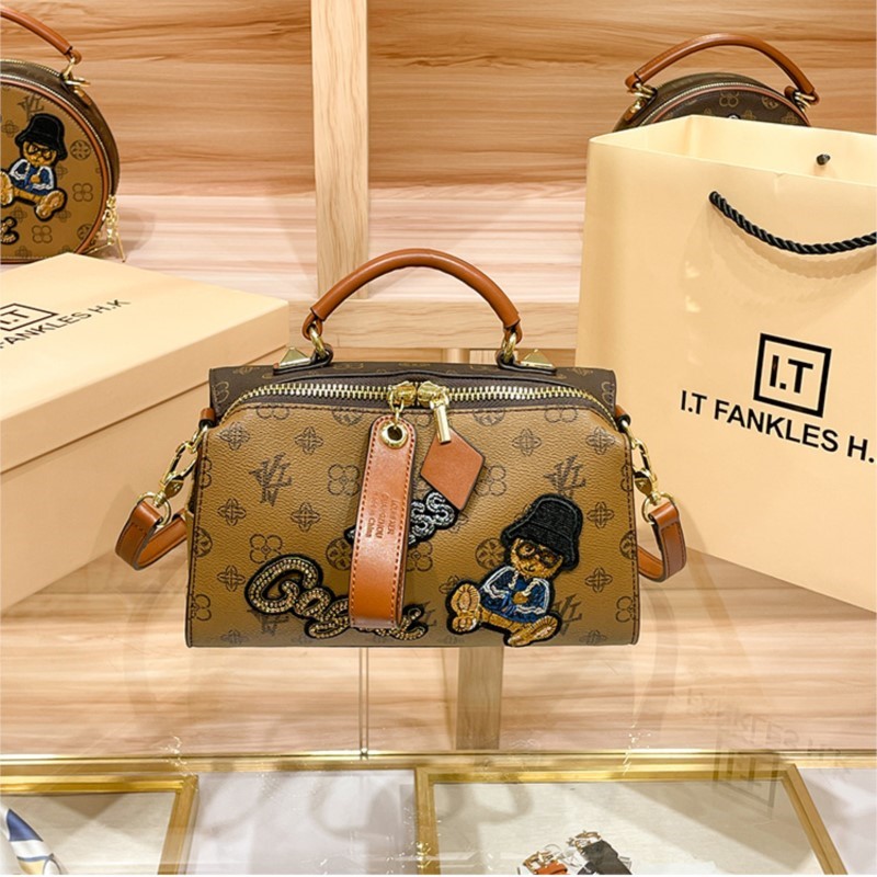Interior Design High End - Light luxury brand women's handbag 2025