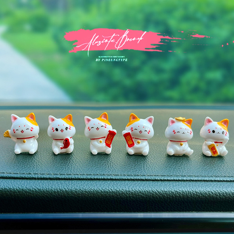 Car Japanese Lucky Cat Ornamen - Interior Design Japan ulasan dan harga