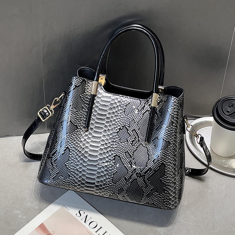 2025 New Designer Snake Leathe - Interior Design High End ulasan dan harga