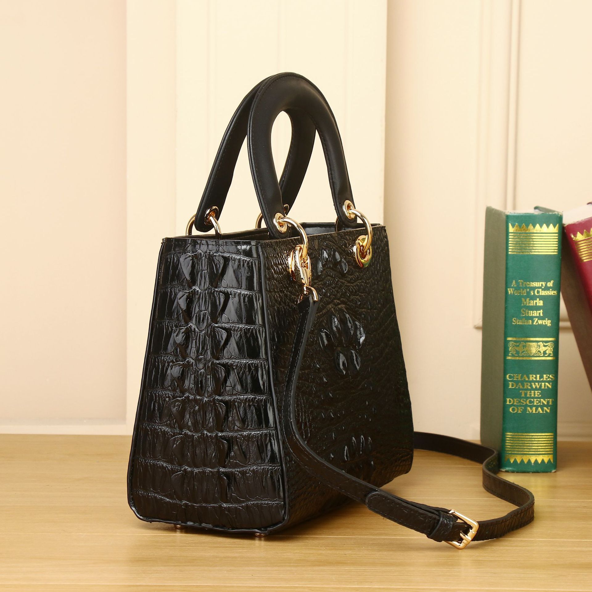 New Crocodile Pattern Luxury D - Interior Design High End ulasan dan harga